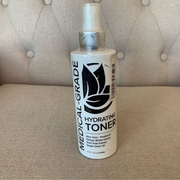 Microderm GLO Active Hydrating Toner - Picture 1 of 8